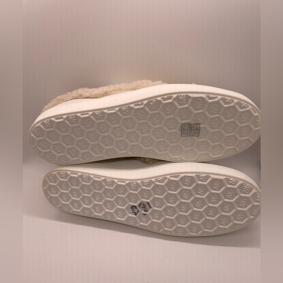 Stuart Weitzman Daryl Cozy Genuine Shearling Sneaker SZ. 5.5B #GS - Picture 6 of 7